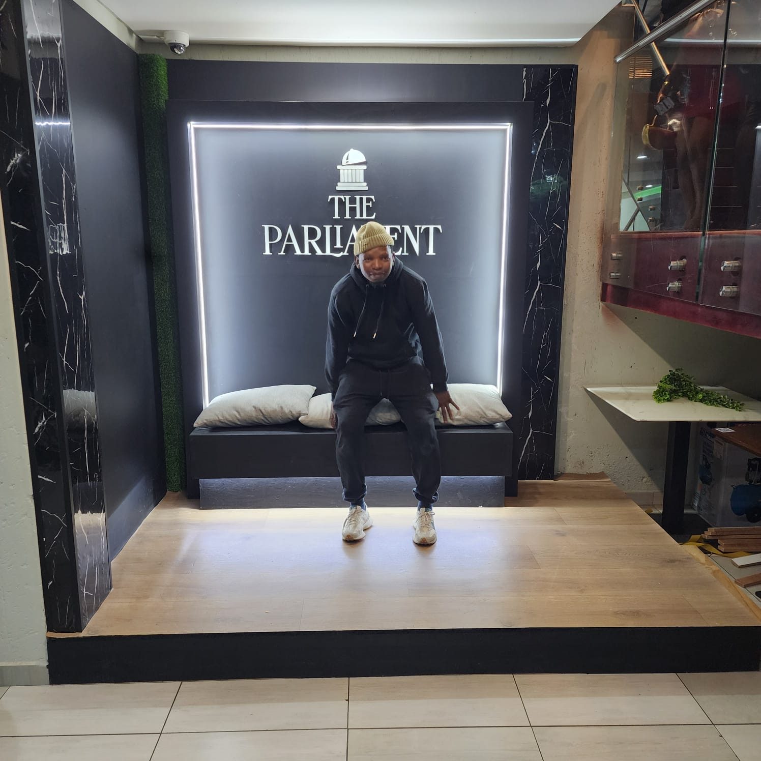 Branded mall activation lounge display built for a retail brand